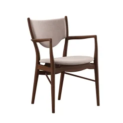 House of Finn Juhl 46 Armchair, valnød af Finn Juhl><noscript><img width=