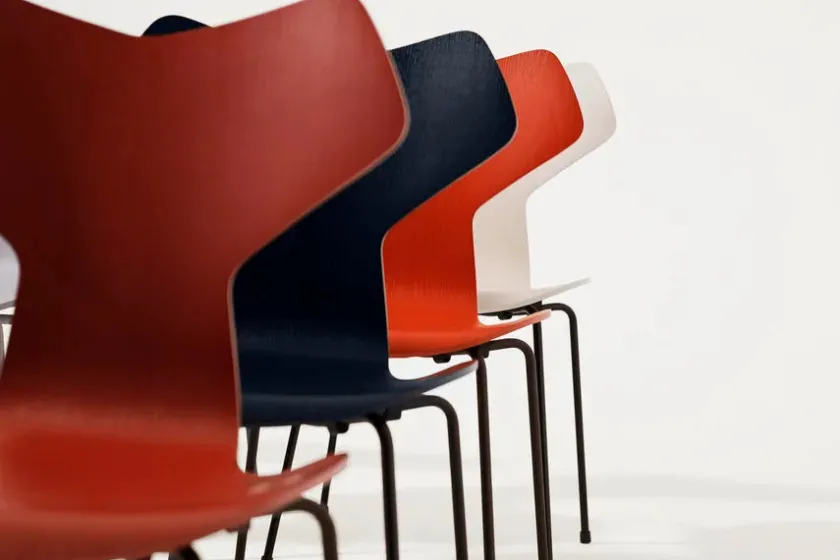 Fritz Hansen 3130 Grand Prix stol lakeret af Arne Jacobsen> Spisebordsstole