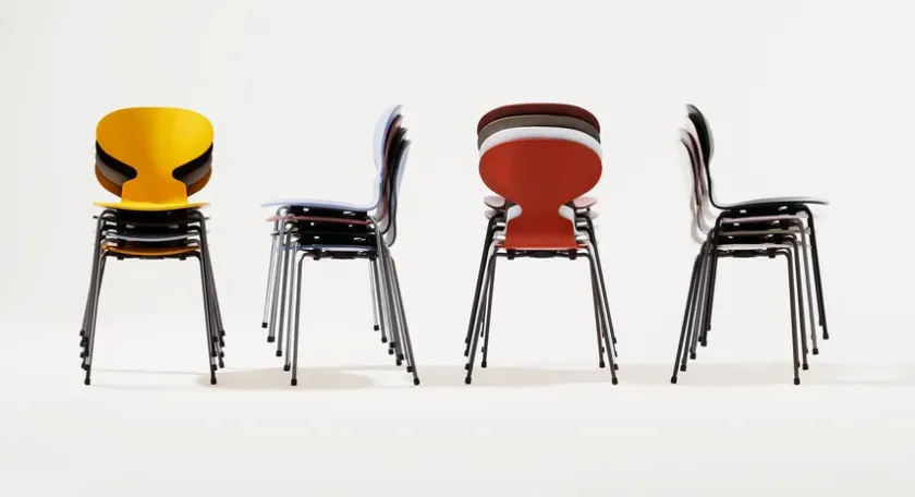 Fritz Hansen 3101 Myren Stol i farvet ask af Arne Jacobsen> Spisebordsstole