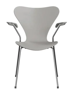 Fritz Hansen 3207 Serie 7 Armstol af Arne Jacobsen><noscript><img width=