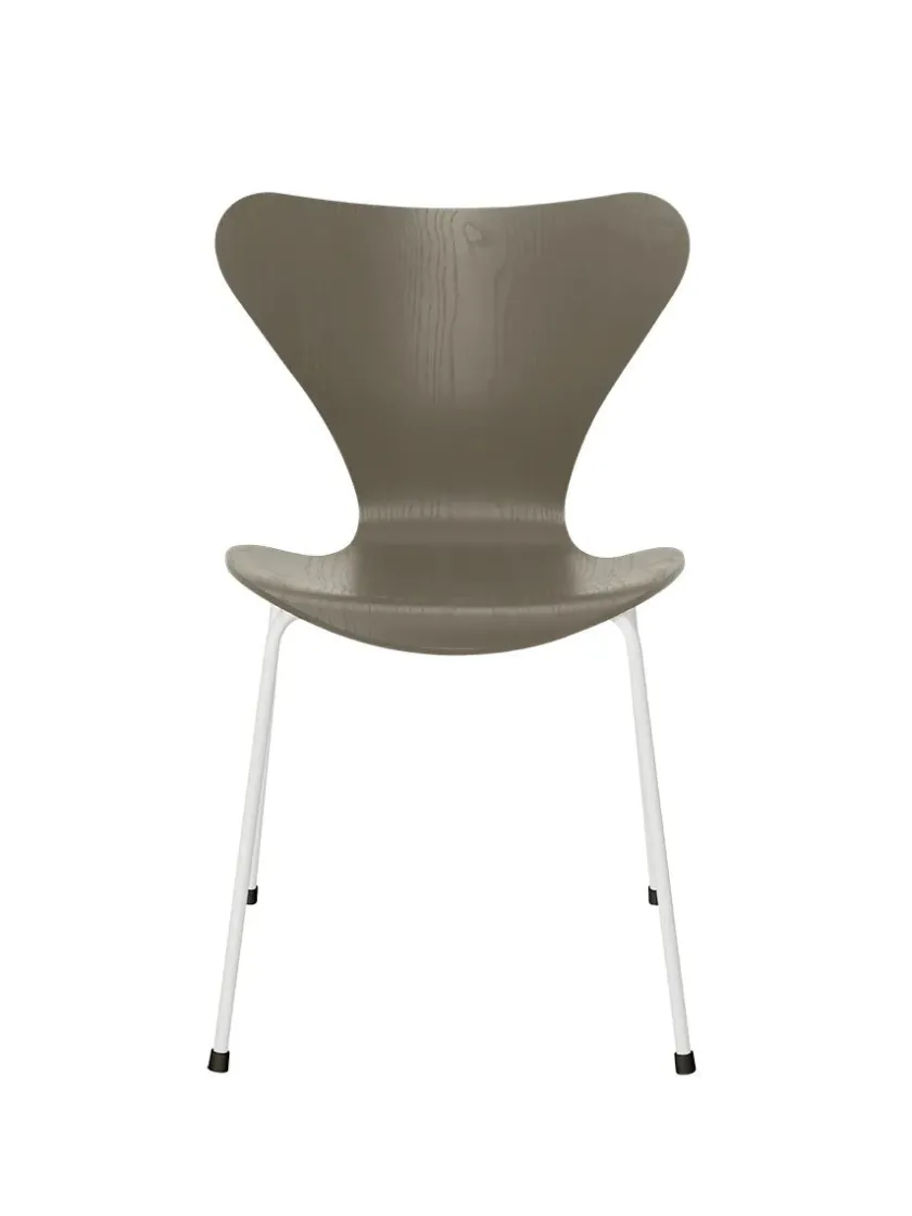 Fritz Hansen 3107 Serie 7 stol i farvet ask af Arne Jacobsen> Spisebordsstole