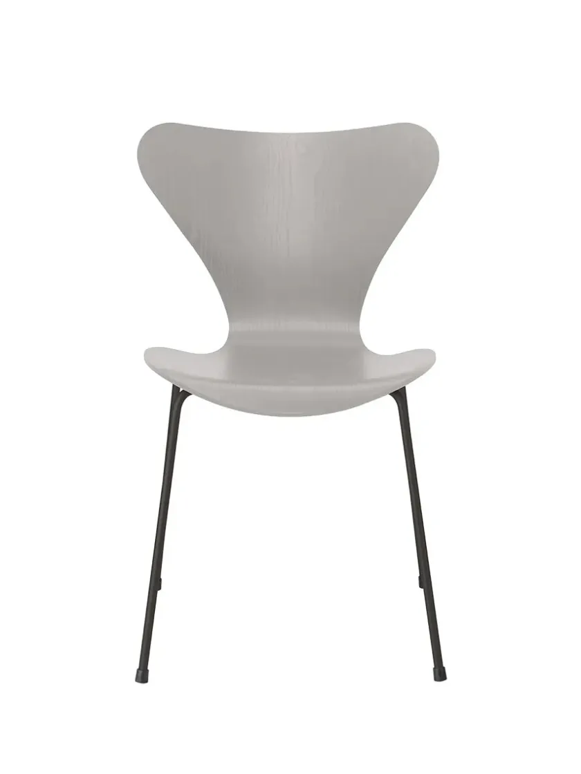 Fritz Hansen 3107 Serie 7 stol i farvet ask af Arne Jacobsen> Spisebordsstole