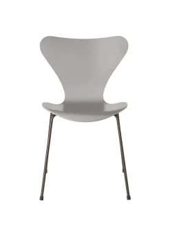 Fritz Hansen 3107 Serie 7 stol lakeret af Arne Jacobsen><noscript><img width=