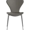 Fritz Hansen 3107 stol, fuldpolstret Essential læder lava/krom stel af Arne Jacobsen> Spisebordsstole