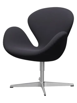 Fritz Hansen 3320 Svanen i stof (prisgruppe 1) af Arne Jacobsen><noscript><img width=