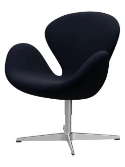 Fritz Hansen 3320 Svanen i stof (prisgruppe 1) af Arne Jacobsen><noscript><img width=