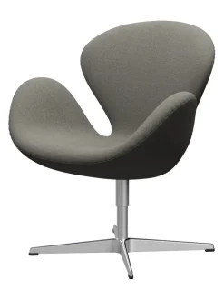 Fritz Hansen 3320 Svanen i stof (prisgruppe 1) af Arne Jacobsen><noscript><img width=