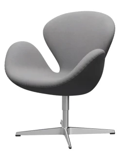 Fritz Hansen 3320 Svanen i stof (prisgruppe 1) af Arne Jacobsen><noscript><img width=