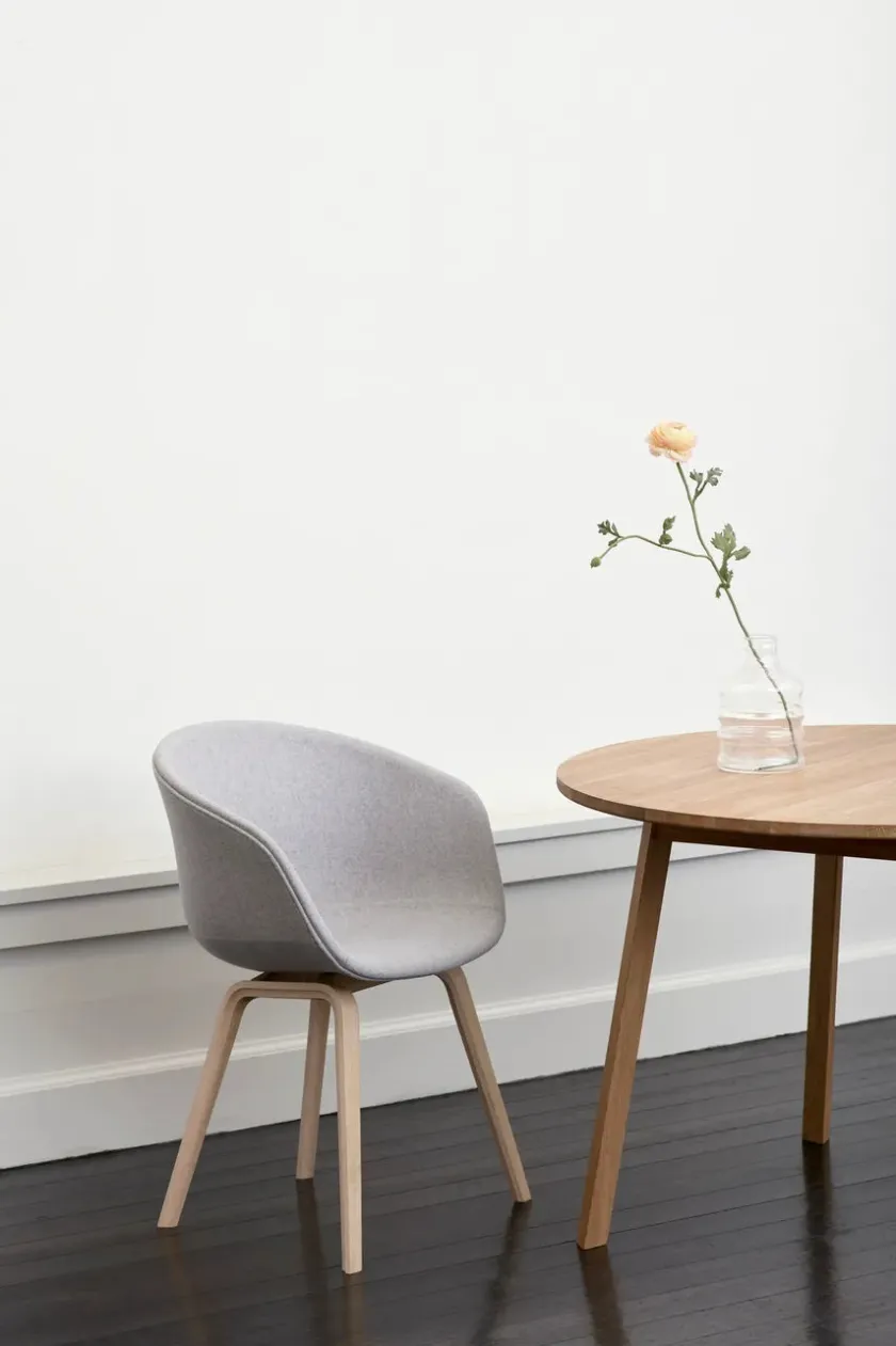 HAY About a Chair AAC22 forsidepolstret, hvid skal fra> Spisebordsstole