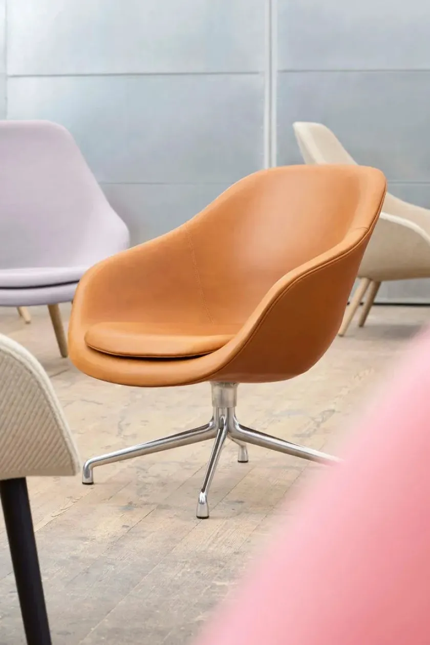 HAY About a Lounge Chair low AAL81 fra> Lænestole