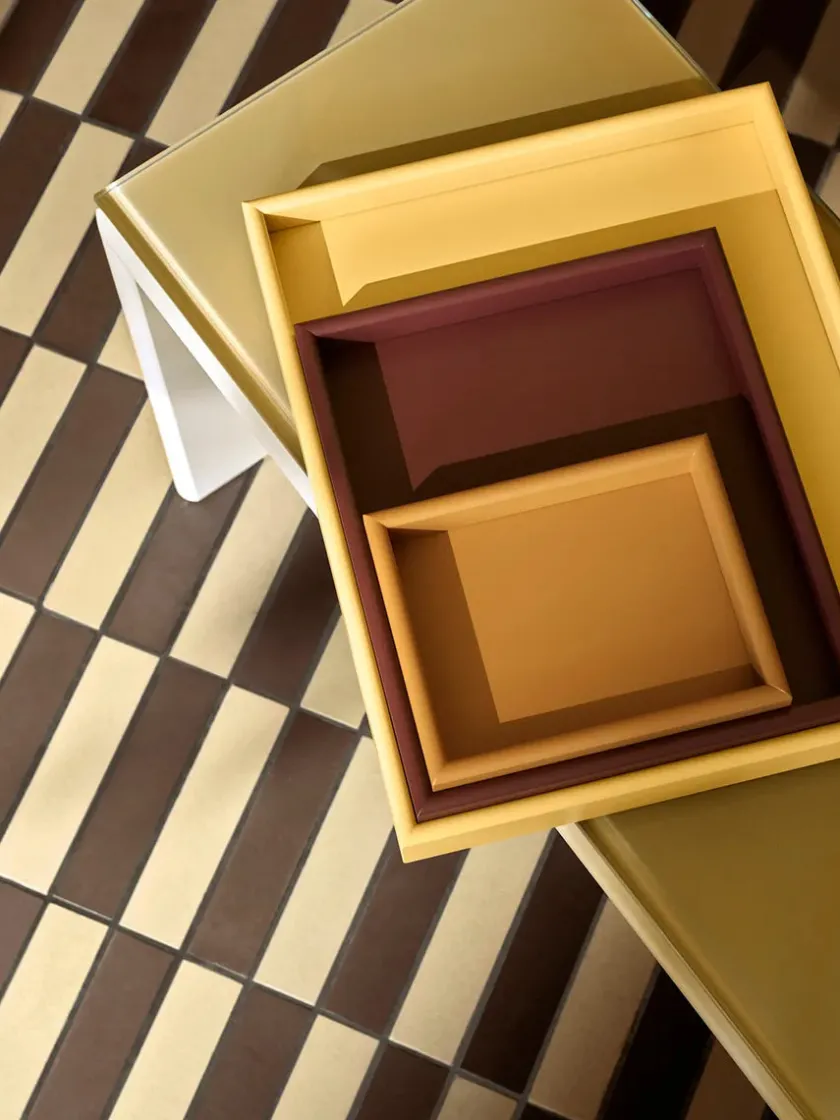 Montana Arrange Tray 61T, medium fra> Bakker