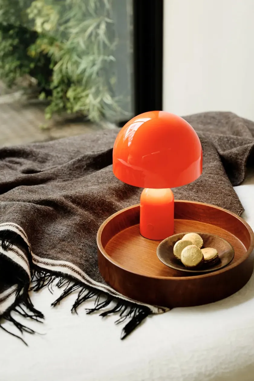 Tom Dixon Bell Portable Bordlampe, indigo fra> Portable Lamper|Spots