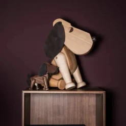 Architectmade Bobby hund af Hans Bølling> Figurer