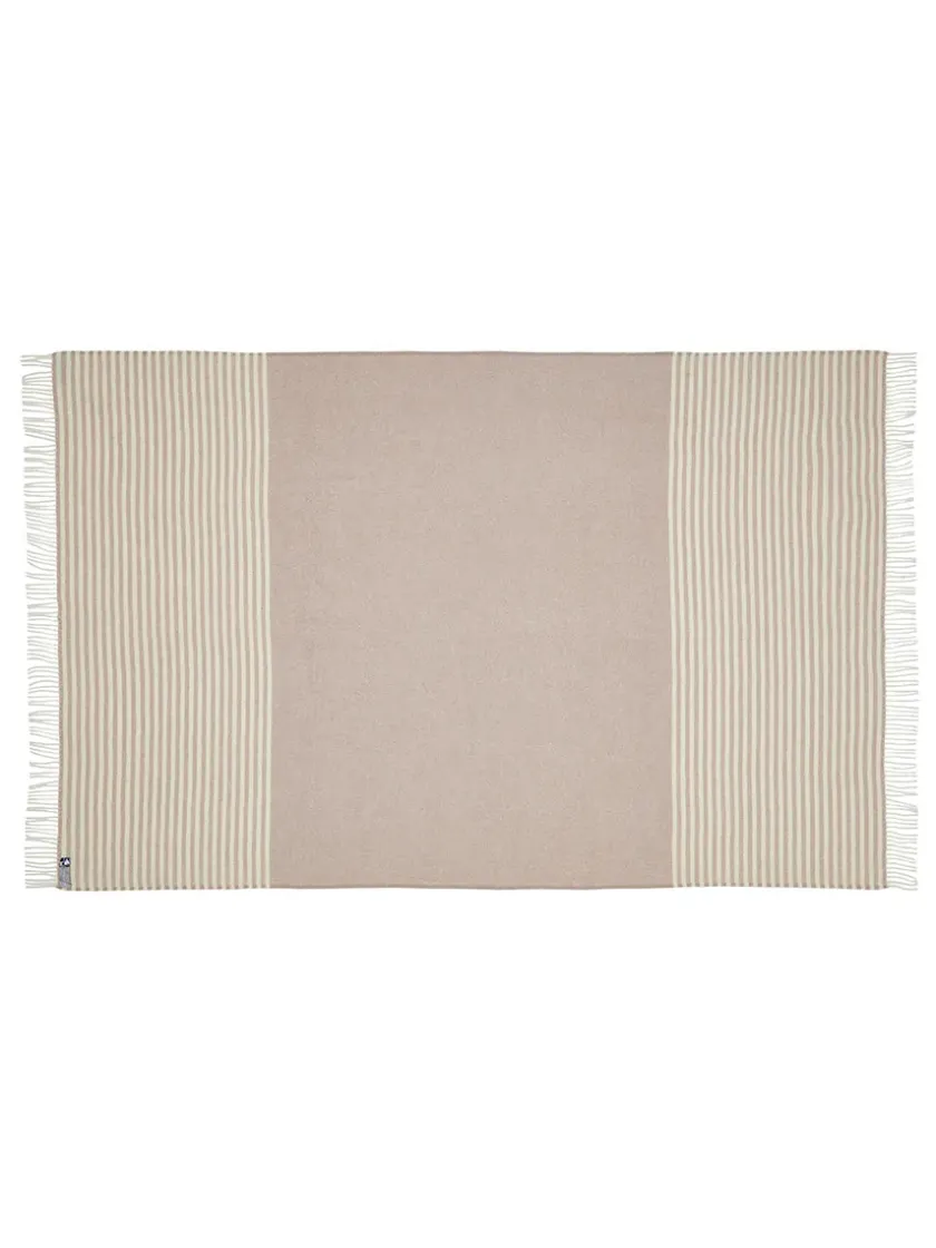 Silkeborg Uldspinderi Bogø Plaid, light nordic grey fra> Puder Og Plaider