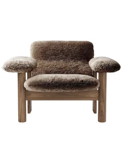 Audo Copenhagen Brasilia Lounge Chair, low back, sheepskin fra><noscript><img width=