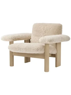 Audo Copenhagen Brasilia Lounge Chair, low back, sheepskin fra><noscript><img width=