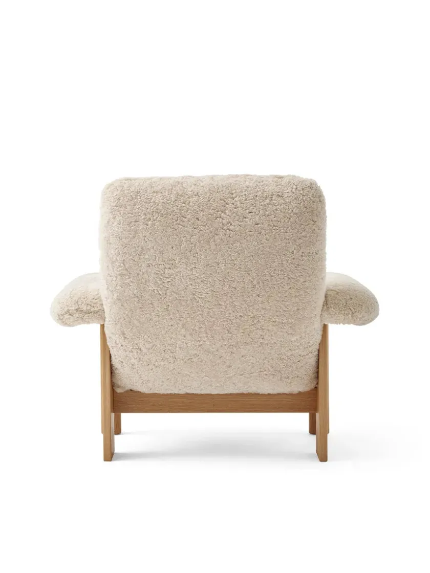 Audo Copenhagen Brasilia Lounge Chair, Natural Oak Sheepskin Nature fra> Lænestole