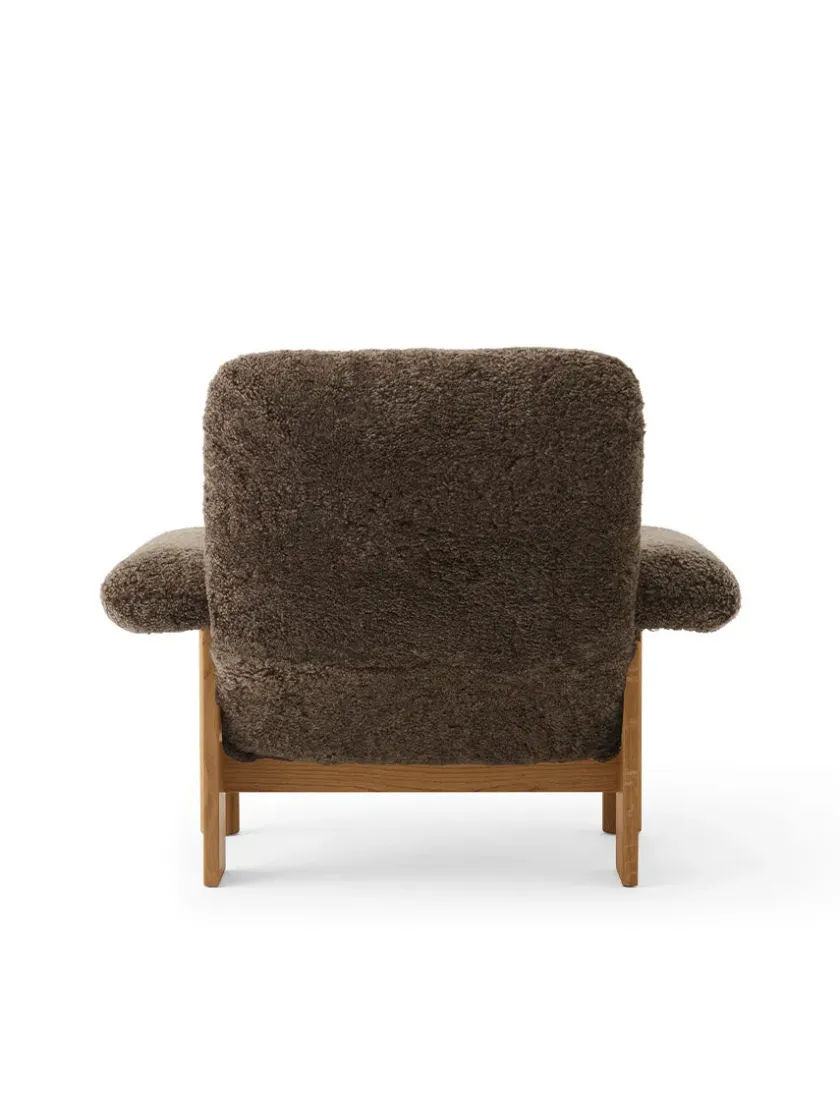 Audo Copenhagen Brasilia Lounge Chair, Natural Oak Sheepskin Nature fra> Lænestole