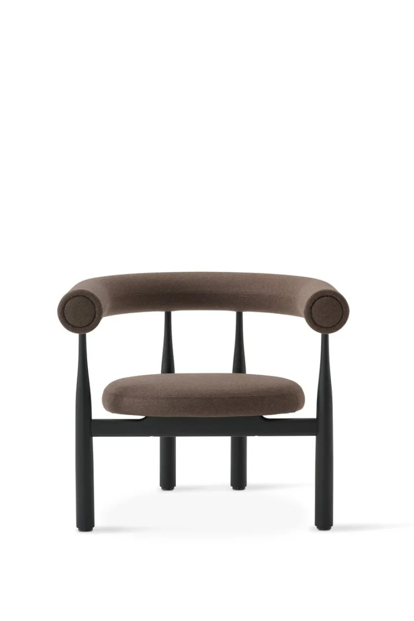 New Works Bukowski Loungestol, valnød fra> Loungestole|Lænestole