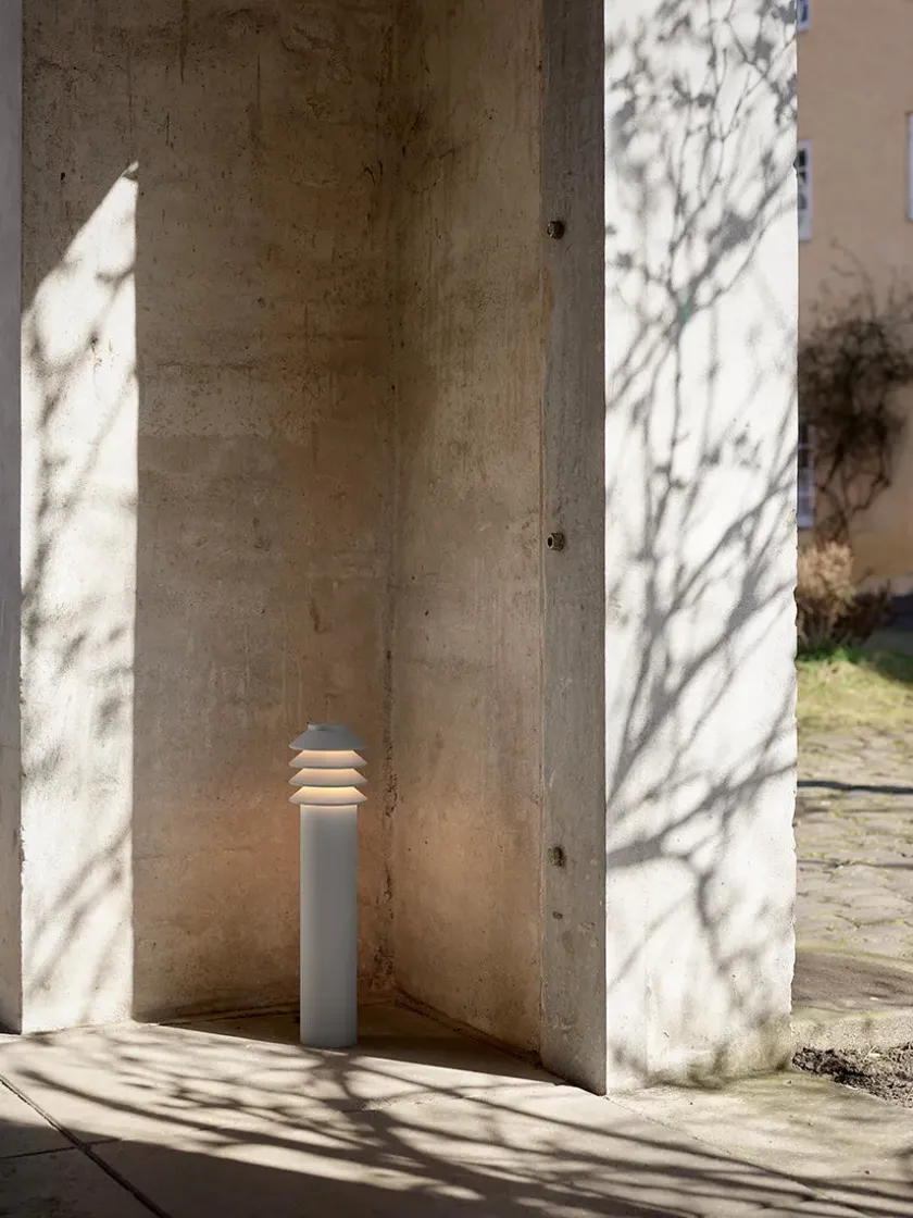Louis Poulsen Bysted Garden Aluminium, Høj fra> Spots|Udendørslamper