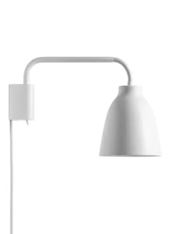 Fritz Hansen Caravaggio Read væglampe fra><noscript><img width=
