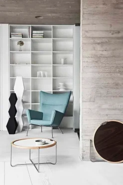 Carl Hansen & Søn CH417 Bakkebord af Hans J. Wegner><noscript><img width=