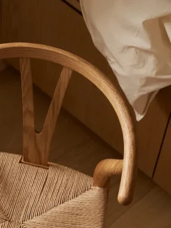 Carl Hansen & Søn CH24 Children's Chair af Hans J. Wegner><noscript><img width=