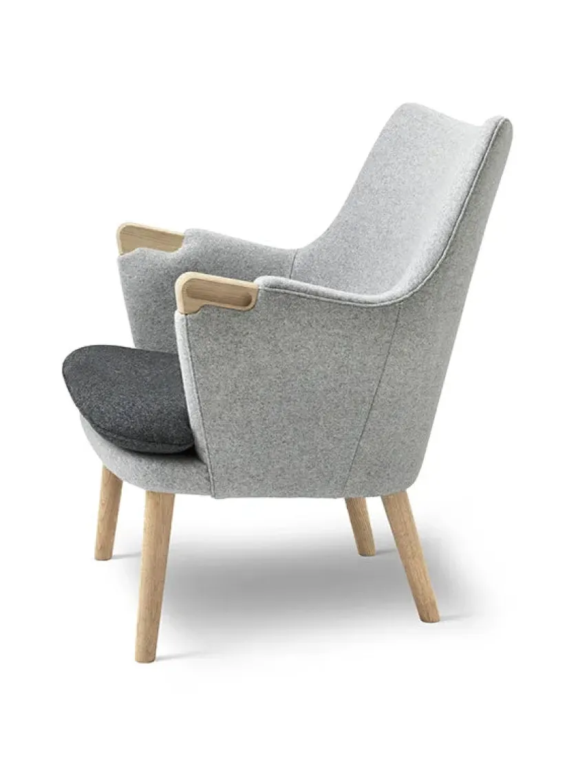 Carl Hansen & Søn CH71 Lænestol af Hans J. Wegner> Loungestole|Lænestole