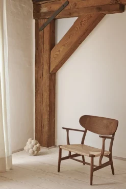 Carl Hansen & Søn CH22 Loungestol af Hans J. Wegner> Loungestole|Lænestole