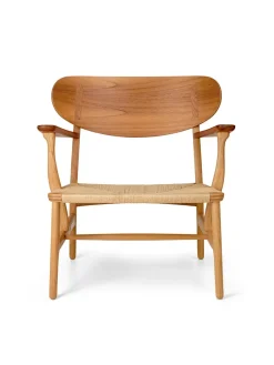 Carl Hansen & Søn CH22 Loungestol af Hans J. Wegner><noscript><img width=
