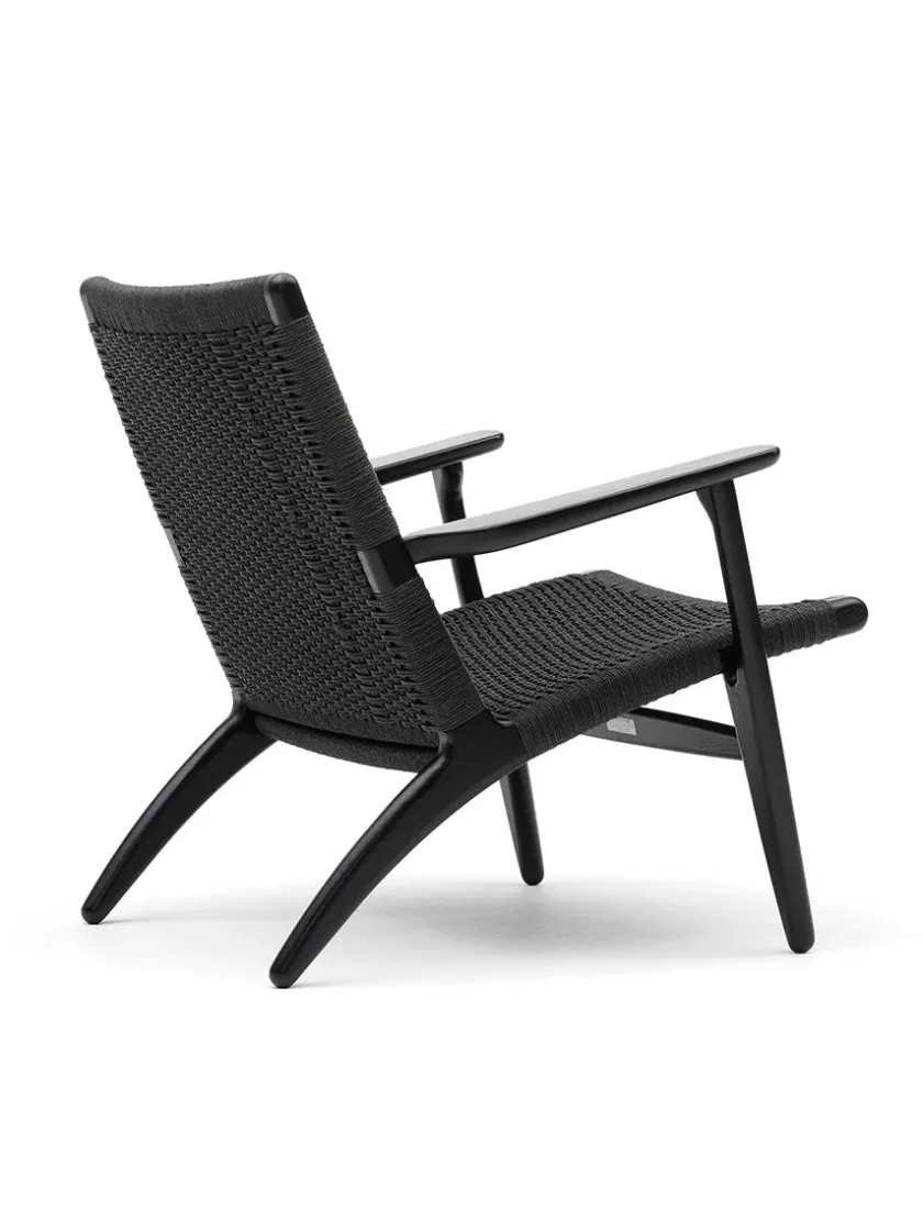 Carl Hansen & Søn CH25 Loungestol, eg hvidolie af Hans J. Wegner> Loungestole|Lænestole