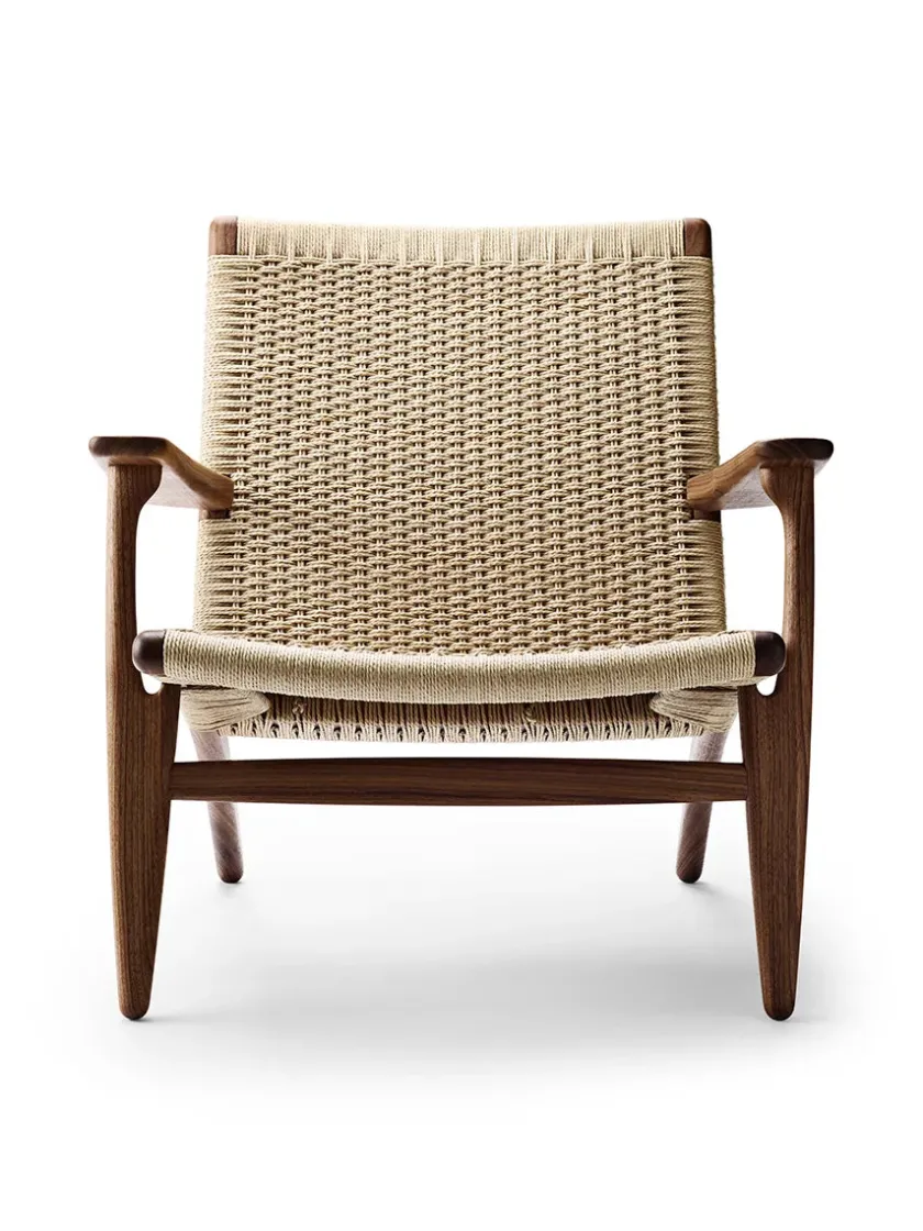 Carl Hansen & Søn CH25 Loungestol, valnød olie af Hans J. Wegner> Lænestole