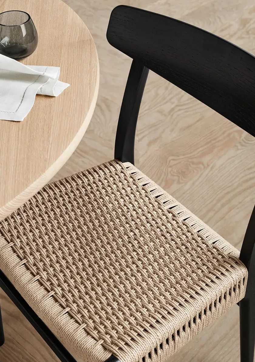 Carl Hansen & Søn CH23 Spisestol, eg hvidolie af Hans J. Wegner> Spisebordsstole