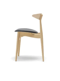 Carl Hansen & Søn CH33 Stol, sæbebehandlet eg/sort læder af Hans J. Wegner><noscript><img width=