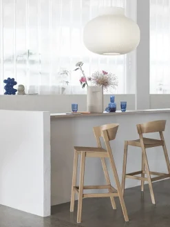 Muuto Cover Counter Stool, oak fra> Barstole