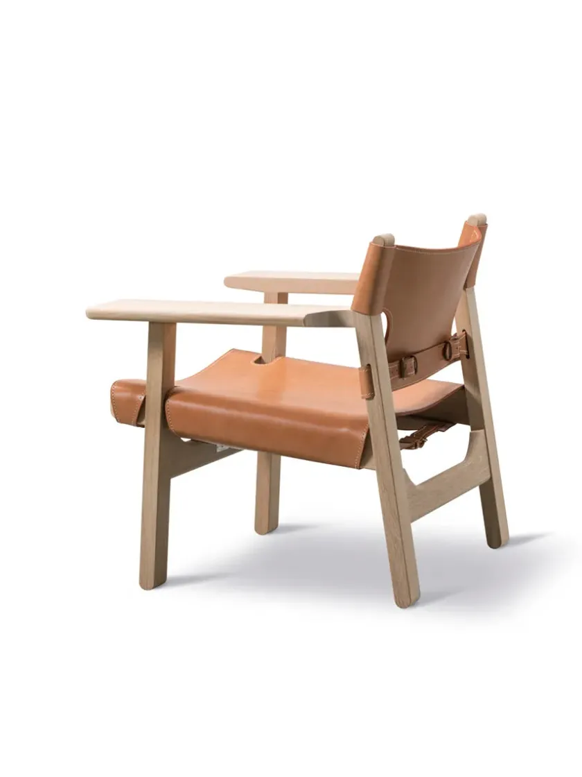 Fredericia Furniture Den Spanske Stol i sort læder, eg sort lak af Børge Mogensen> Lænestole