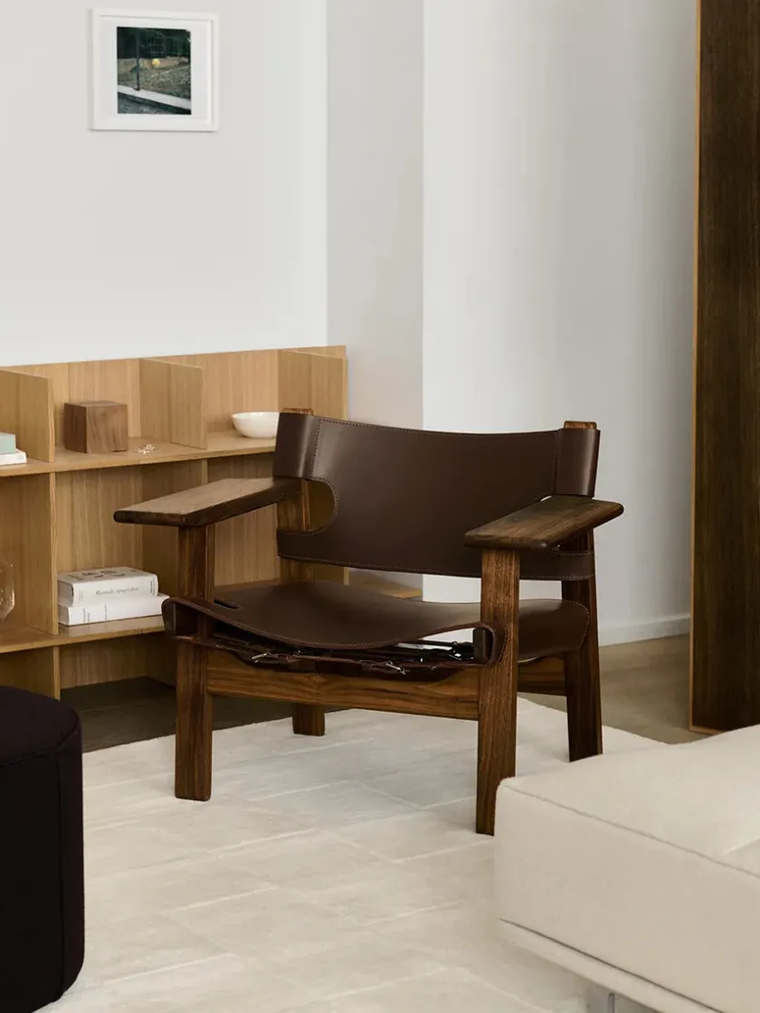 Fredericia Furniture Den Spanske Stol i sort læder, eg sæbe af Børge Mogensen> Lænestole