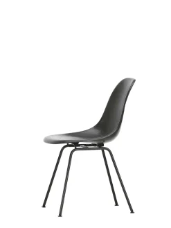 Vitra Eames Fiberglass Chair DSX, sortlakeret fra><noscript><img width=