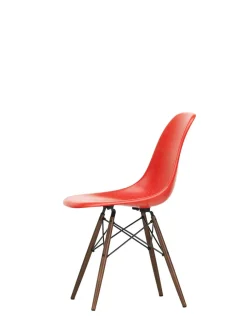 Vitra Eames Fiberglass Chair DSW, mørkbejdset ahorn fra><noscript><img width=