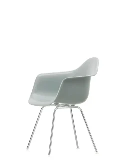 Vitra Eames Plastic Armchair DAX, forkromet fra><noscript><img width=