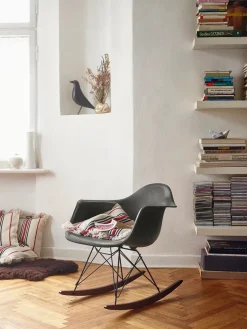 Vitra Eames Plastic Armchair RAR, gyngestol fra> Gyngestole