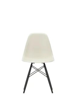 Vitra Eames Plastic Side Chair DSW, sortlakeret ahorntræ fra><noscript><img width=
