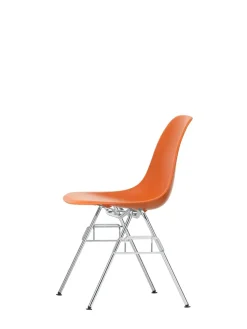 Vitra Eames Plastic Side Chair DSS-N, stabelbar fra><noscript><img width=