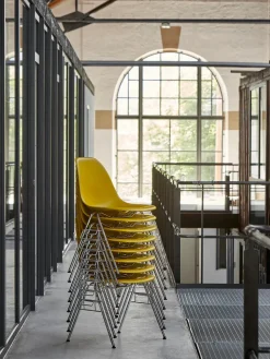 Vitra Eames Plastic Side Chair DSS, stabelbar fra> Spisebordsstole