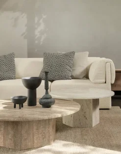 GUBI Epic Coffee Table Ø110 cm, travertine fra> Sofaborde