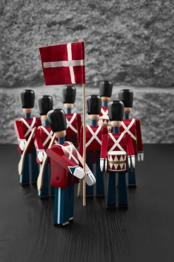 Kay Bojesen Fanebærer af> Gaver Til Ham|Figurer
