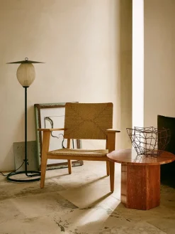 GUBI F-Chair Outdoor Loungestol fra><noscript><img width=