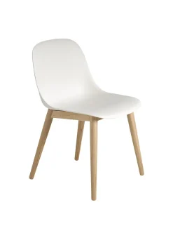 Muuto Fiber side chair wood fra><noscript><img width=