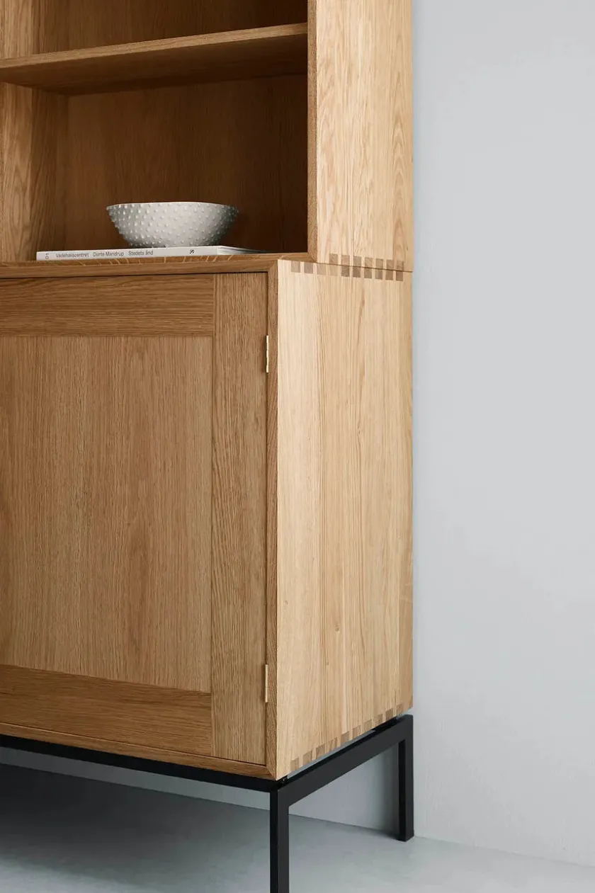 Carl Hansen & Søn FK63 Reol med ben, hylde og bakker fra> Reoler