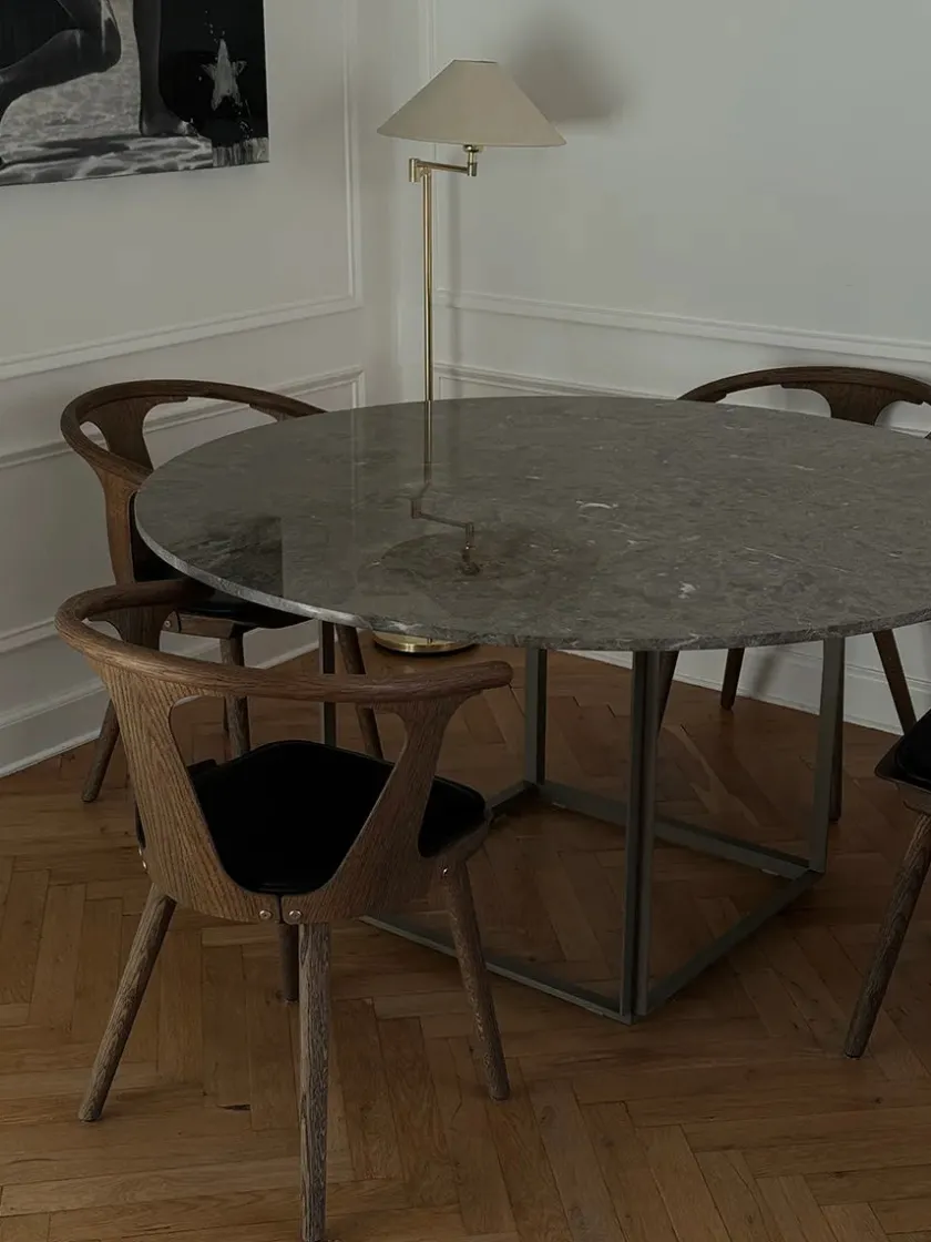 New Works Florence Spisebord Ø145, gris du marais/beige grey fra> Spiseborde